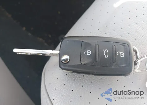 2017 Volkswagen Passat 1.8T R-Line из США, поврежденный, VIN 1VWDT7A33HC072196